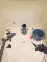 ブルーのクロスの奥行き効果で爽やかトイレを演出 渋谷区 M様邸 ブルーのクロスの奥行き効果で爽やかトイレを演出 渋谷区 M様邸